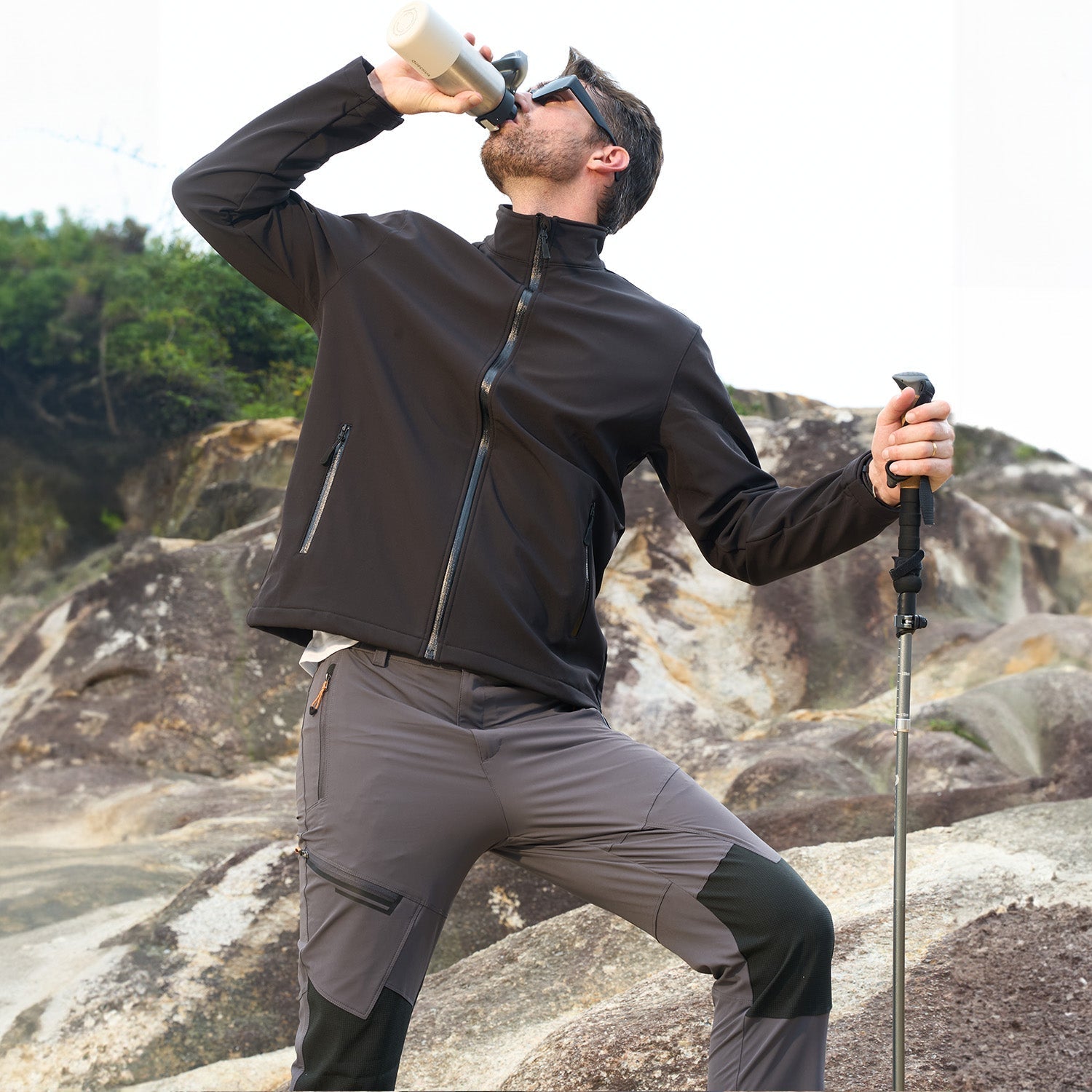 Men's Fleece-Lined Softshell Waterproof & Windproof Jacket